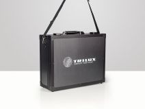 Trilux-Alu-Solid-valise-en-eluminium-noir-surface-3.jpg